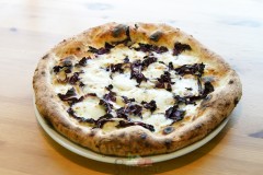 Pizza Bufala e Radicchio